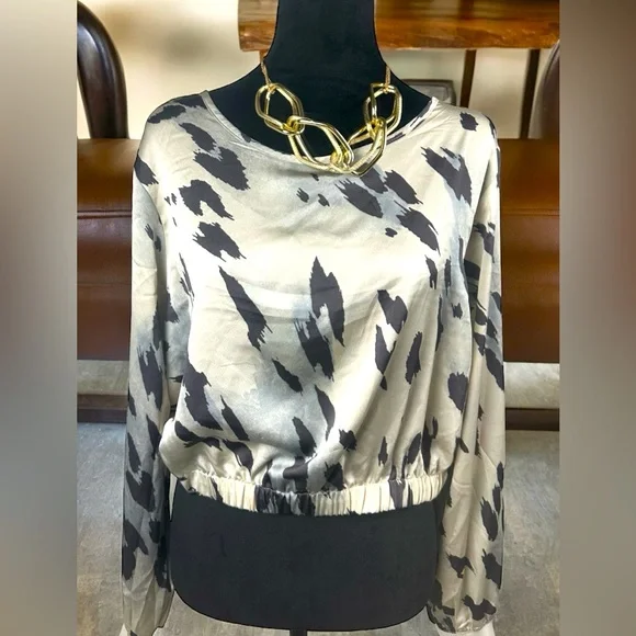 short blouse . express brand, size L, beige with coffee color. - Picture 1 of 10